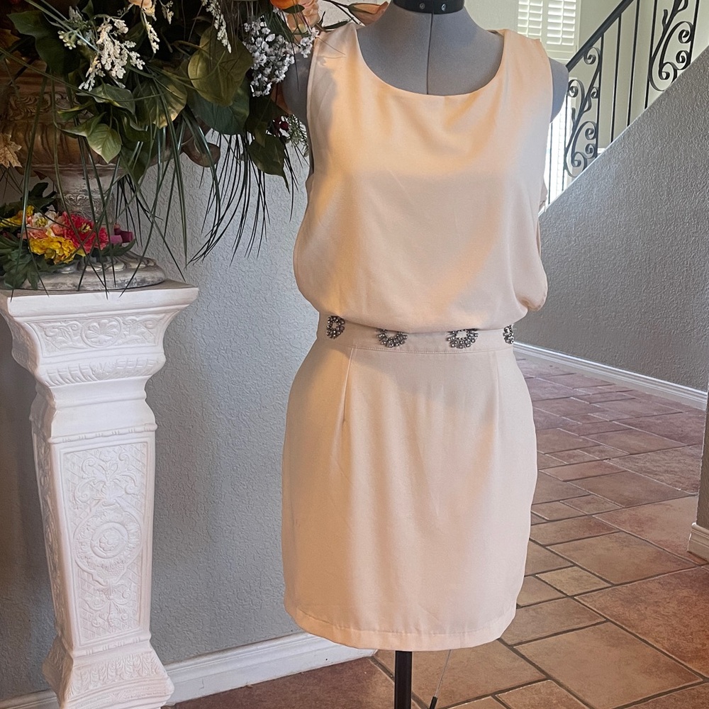 C. Luce Elegant Cream Dress/ Med